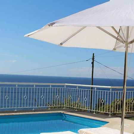 Villa Quinze - Luxurious 3 Bedroom Villa With Private Pool And Games Room & Amazing Views ポンタ・デルガダ エクステリア 写真