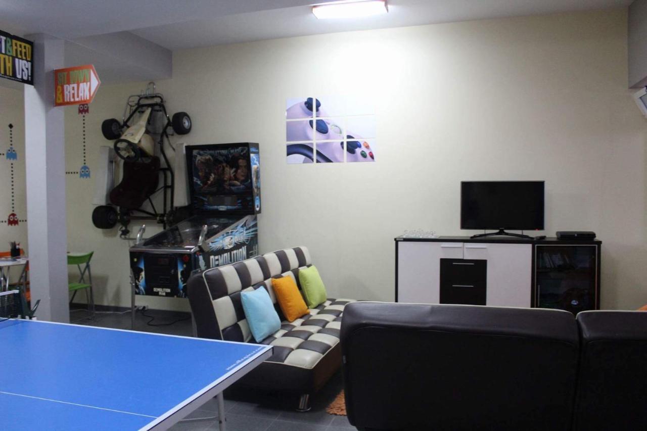 Villa Quinze - Luxurious 3 Bedroom Villa With Private Pool And Games Room & Amazing Views ポンタ・デルガダ エクステリア 写真