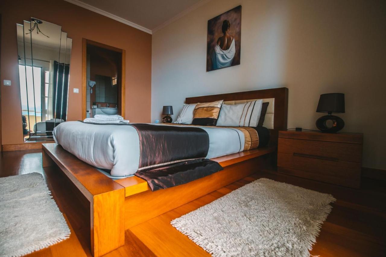 Villa Quinze - Luxurious 3 Bedroom Villa With Private Pool And Games Room & Amazing Views ポンタ・デルガダ エクステリア 写真